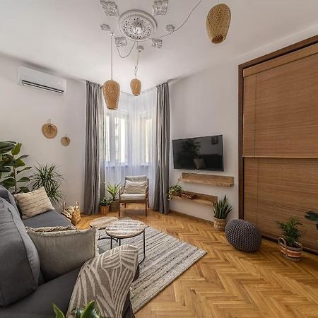 Bohohome 2 Next To The Main Street Sofia Bagian luar foto