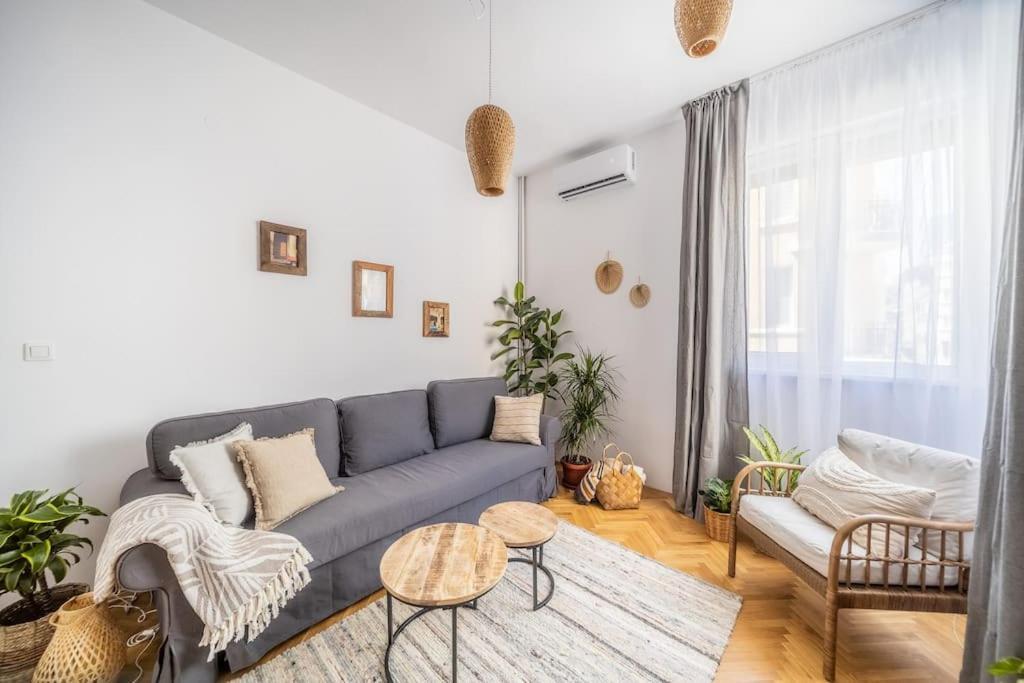 Bohohome 2 Next To The Main Street Sofia Bagian luar foto